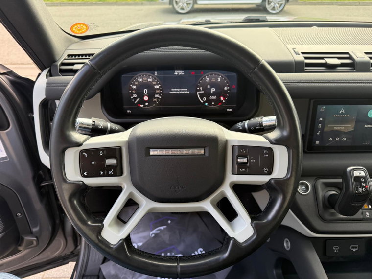 Vehicle Image 19