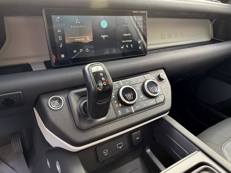 Vehicle Image 22