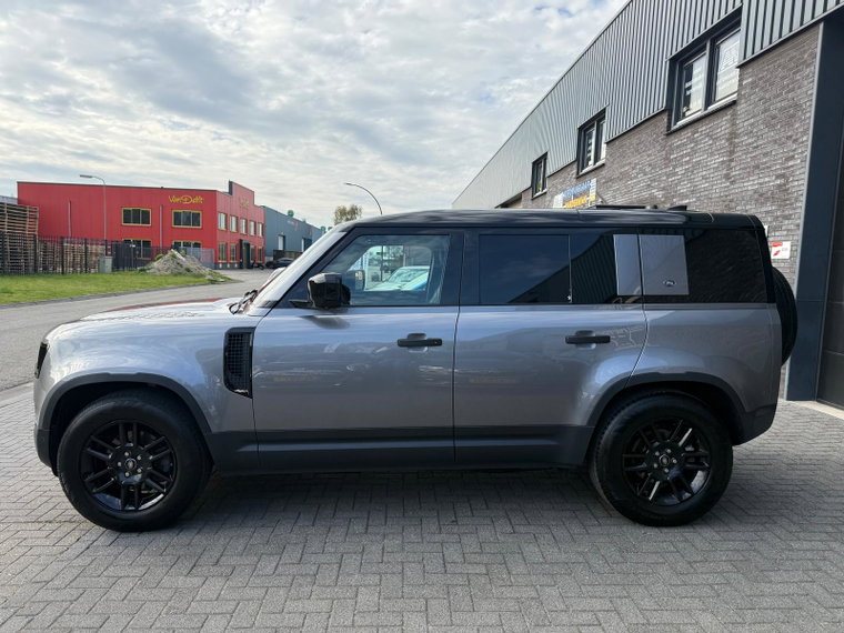 Vehicle Image 9