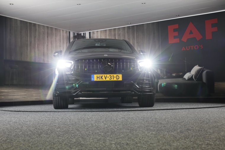 Vehicle Image 32