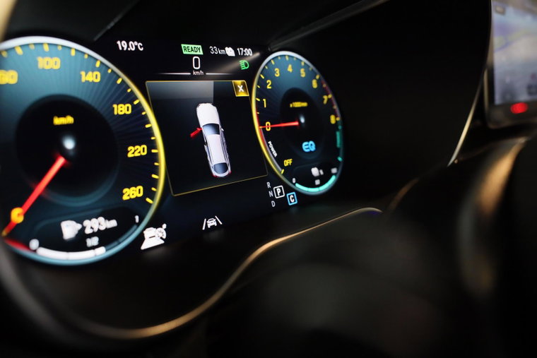 Vehicle Image 9