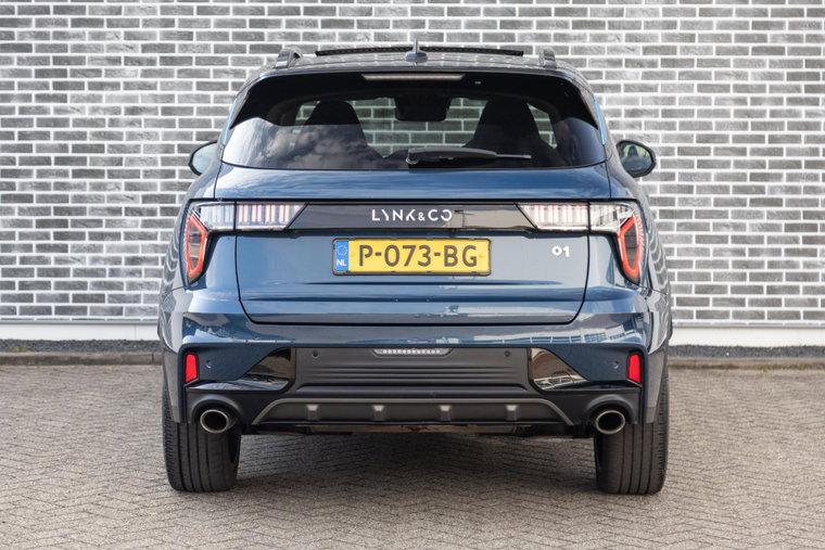 Vehicle Image 4