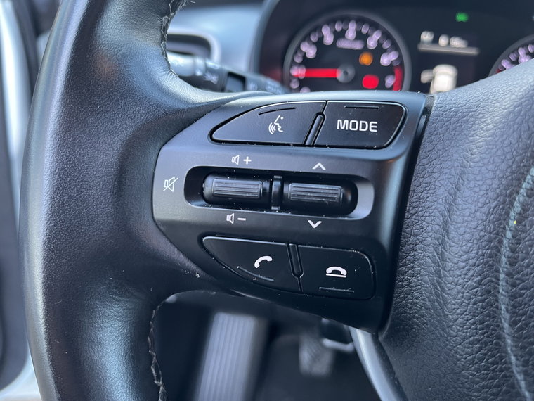 Vehicle Image 24