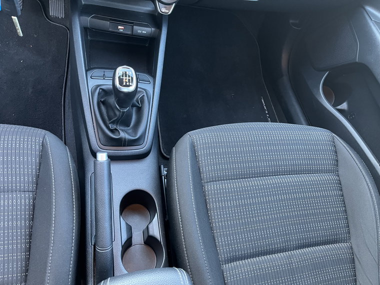 Vehicle Image 26