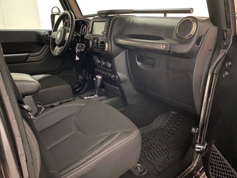 Vehicle Image 35