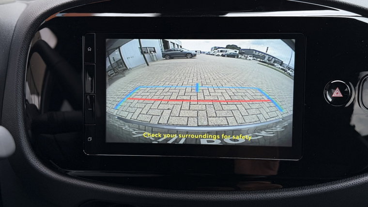 Vehicle Image 12