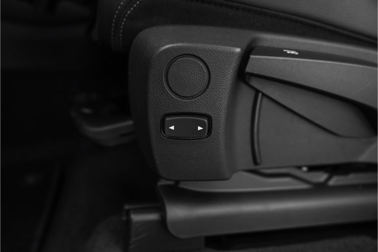 Vehicle Image 37