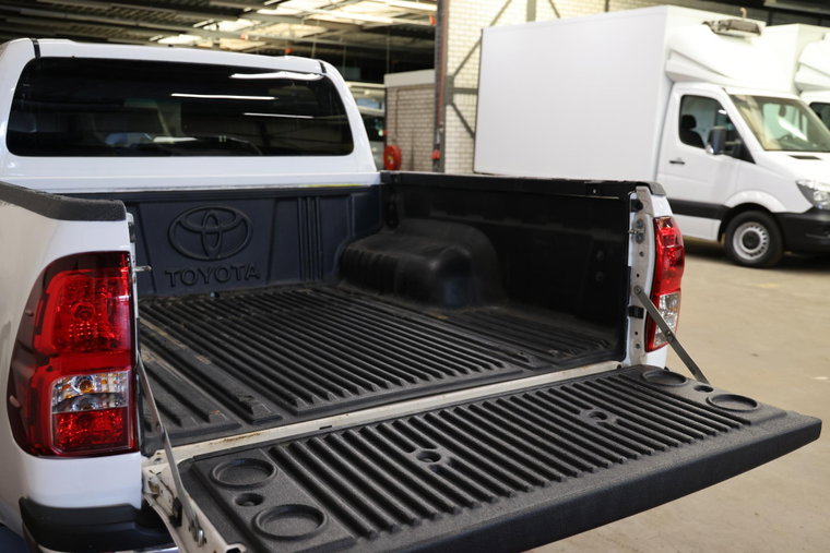 Vehicle Image 18