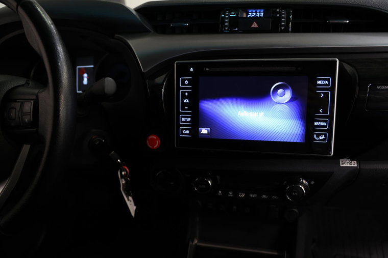 Vehicle Image 19