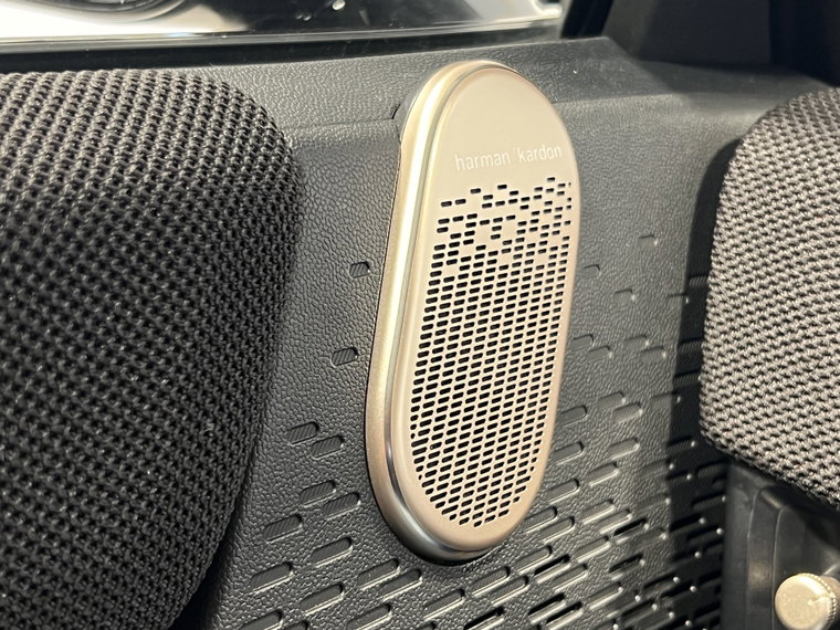 Vehicle Image 28