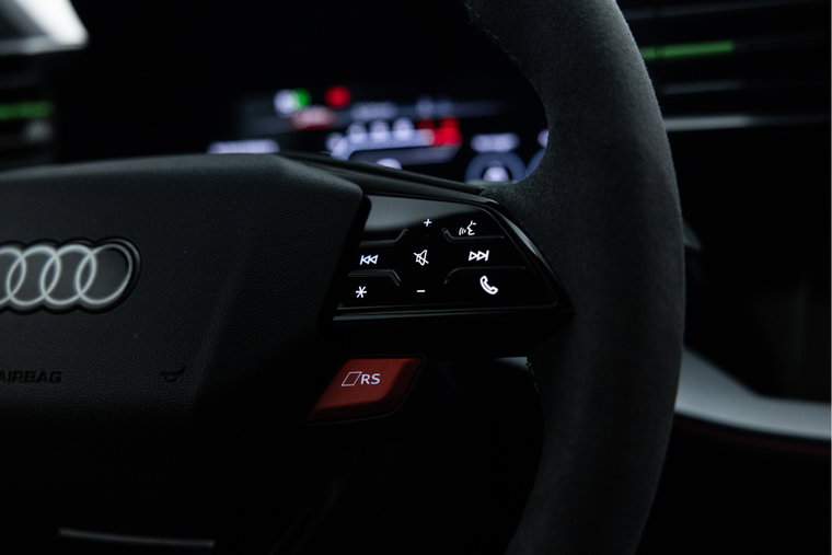 Vehicle Image 40
