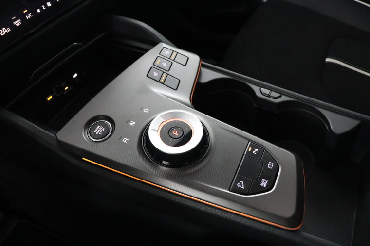 Vehicle Image 26