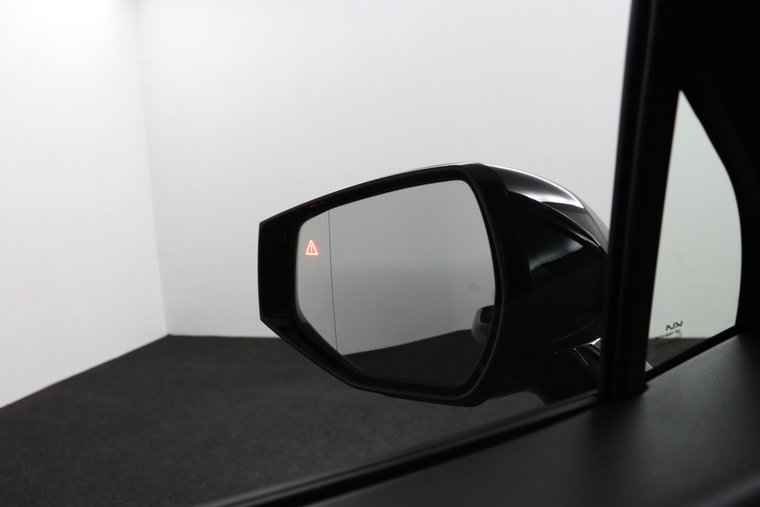 Vehicle Image 38