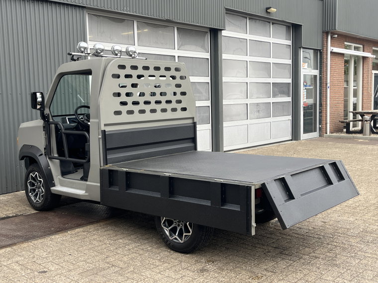 Vehicle Image 33