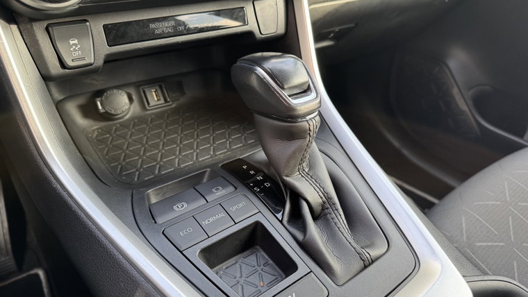 Vehicle Image 17