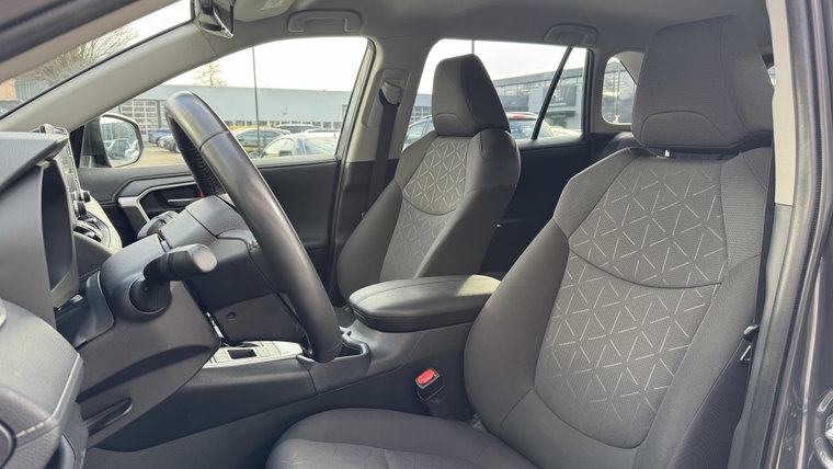 Vehicle Image 9