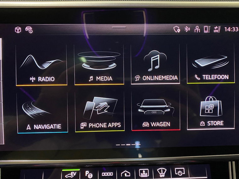 Vehicle Image 25