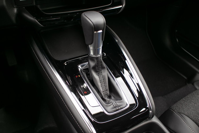 Vehicle Image 25