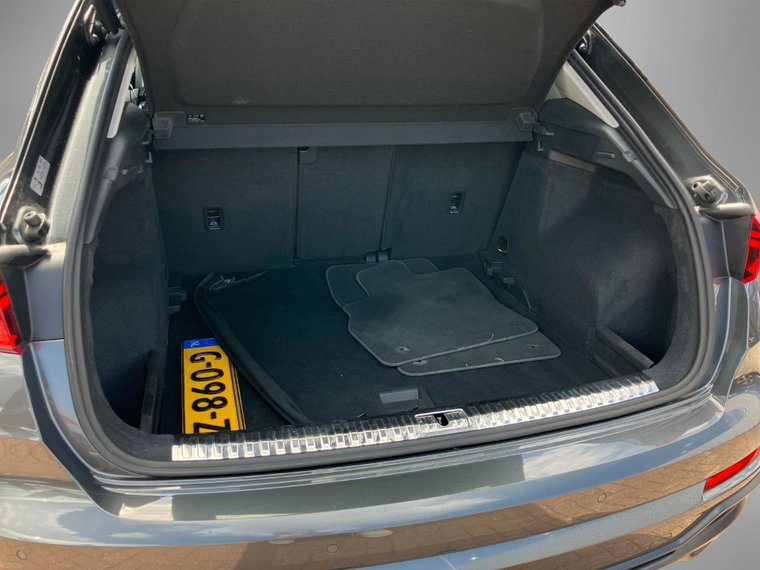 Vehicle Image 22