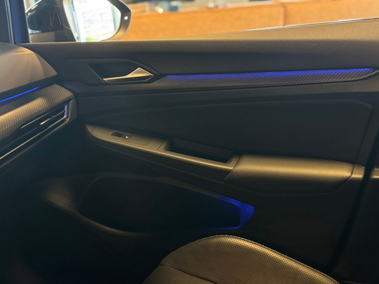 Vehicle Image 37