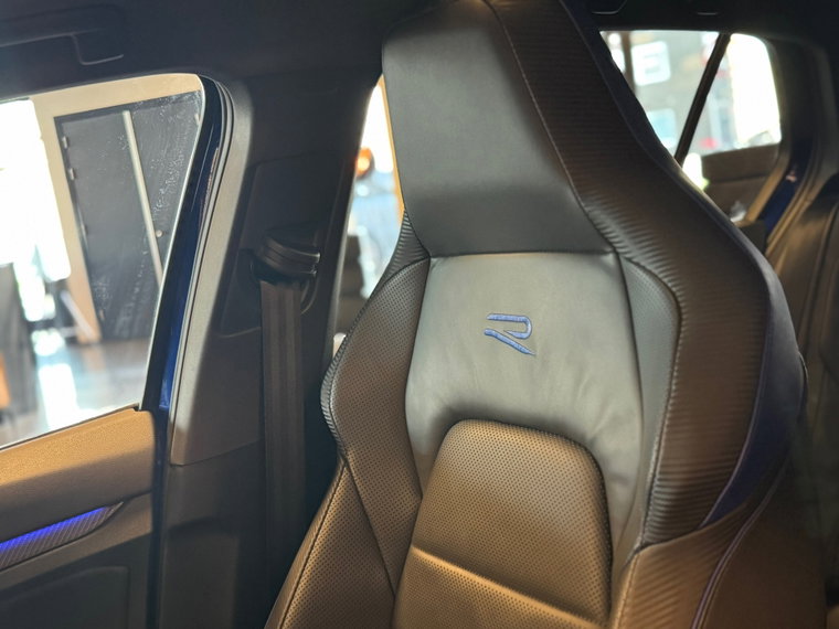 Vehicle Image 38