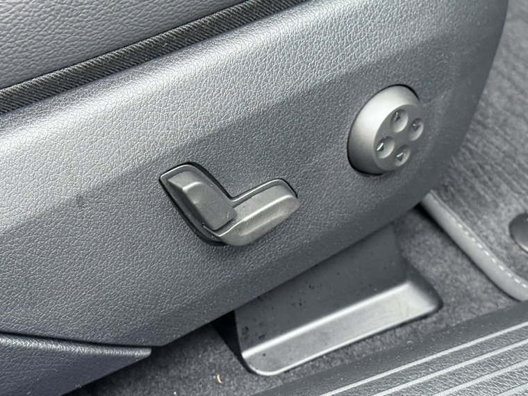Vehicle Image 45