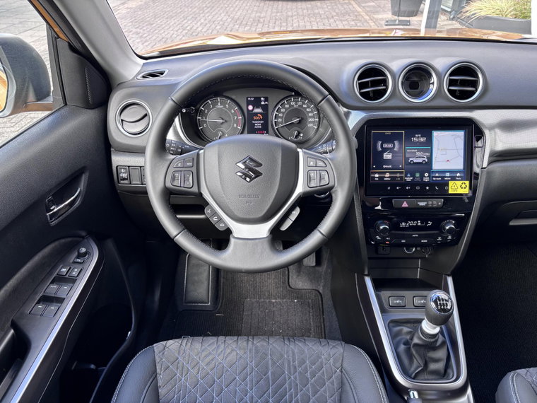 Vehicle Image 16