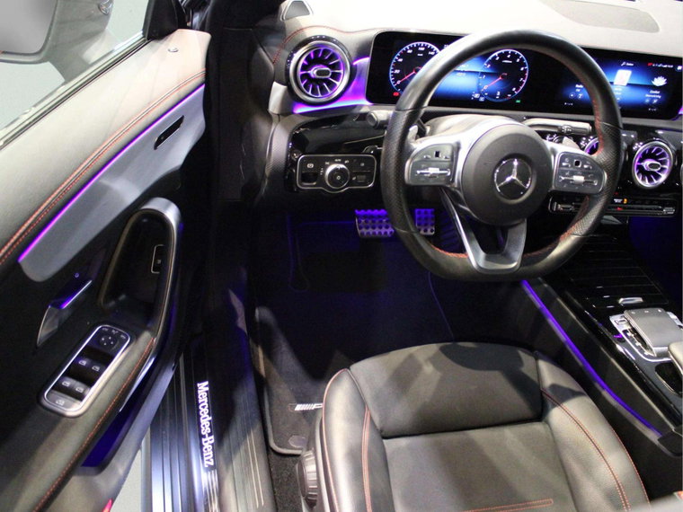 Vehicle Image 21
