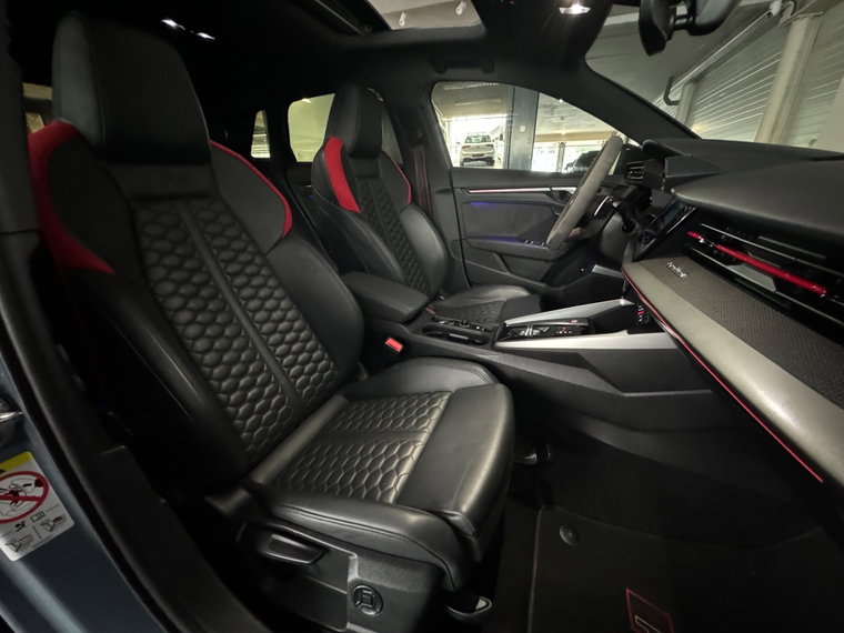 Vehicle Image 37