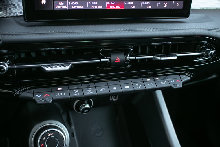 Vehicle Image 27