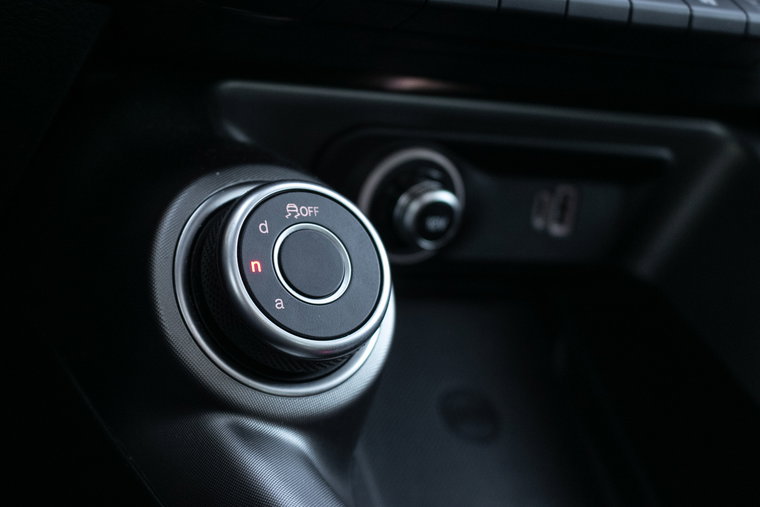 Vehicle Image 28