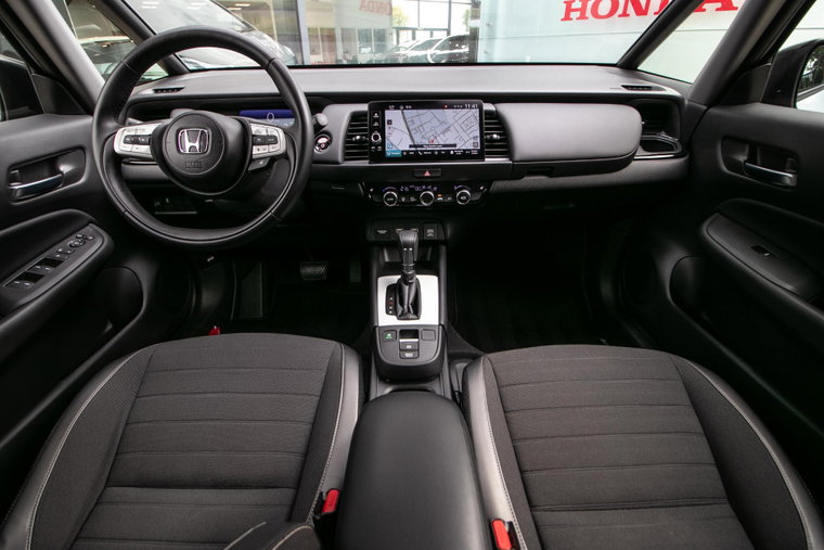 Vehicle Image 15