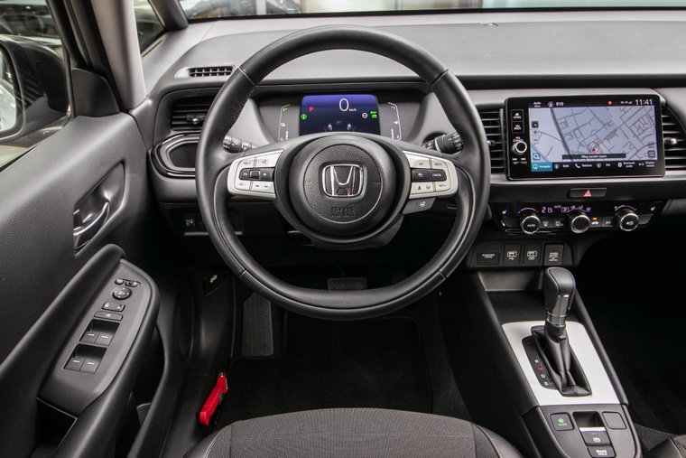 Vehicle Image 16