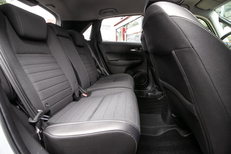 Vehicle Image 8