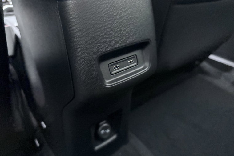 Vehicle Image 28