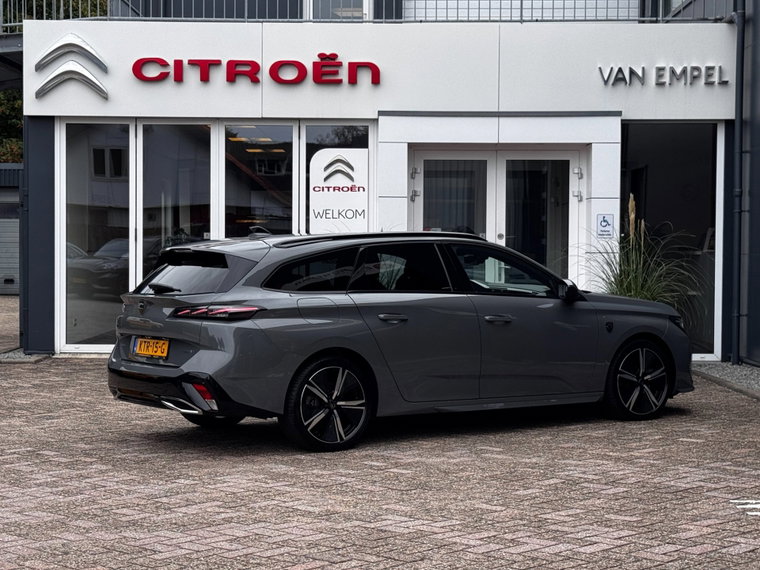 Vehicle Image 38