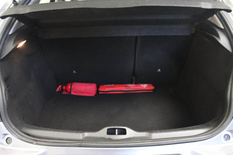Vehicle Image 20