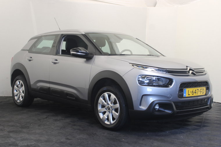 Vehicle Image 5