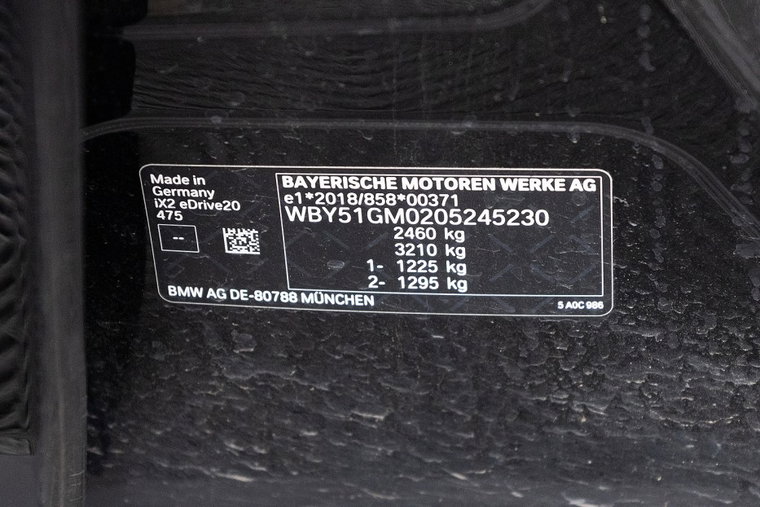 Vehicle Image 38