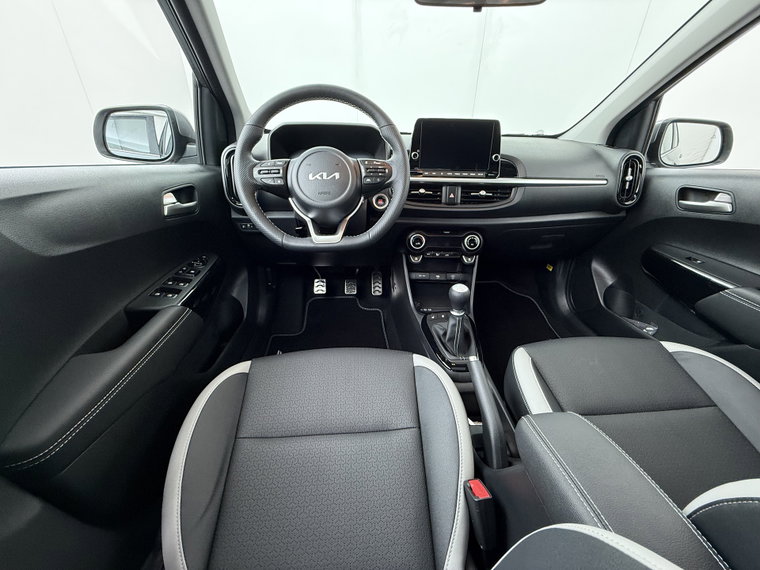 Vehicle Image 36