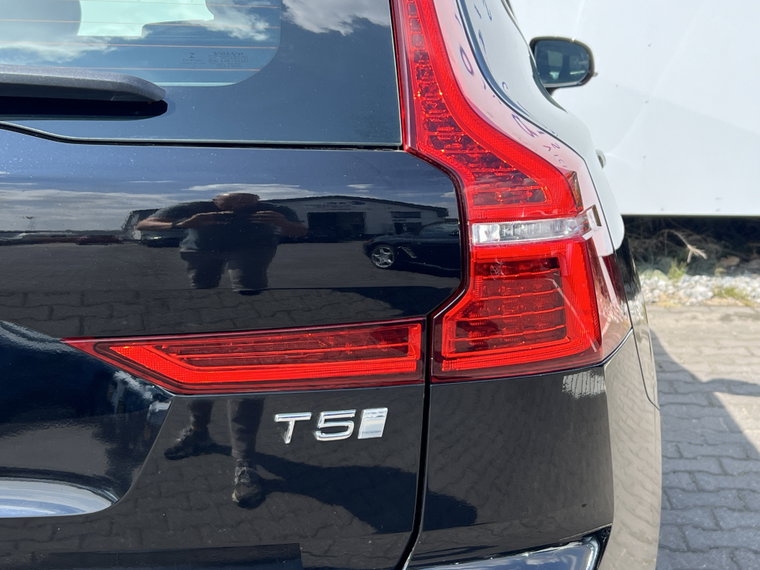 Vehicle Image 40