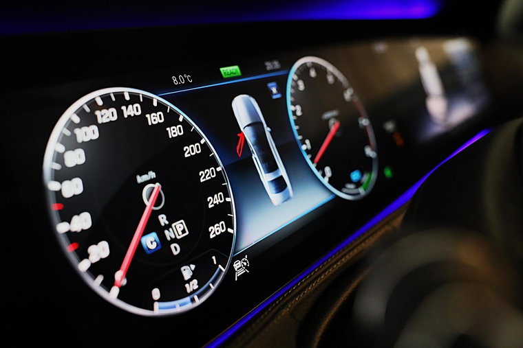 Vehicle Image 12