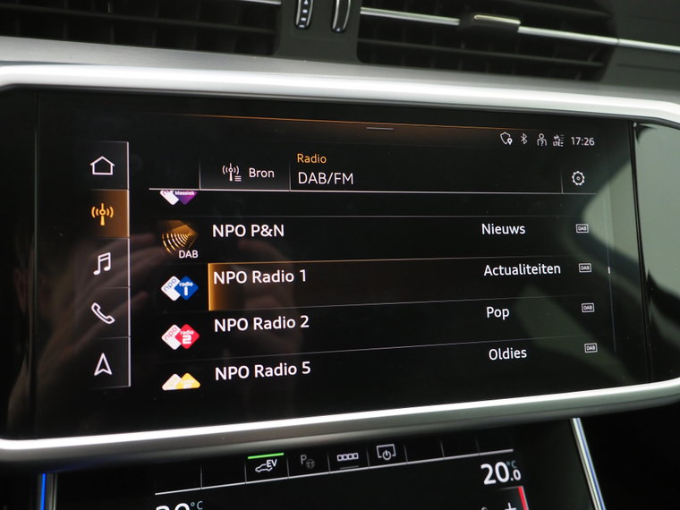 Vehicle Image 30