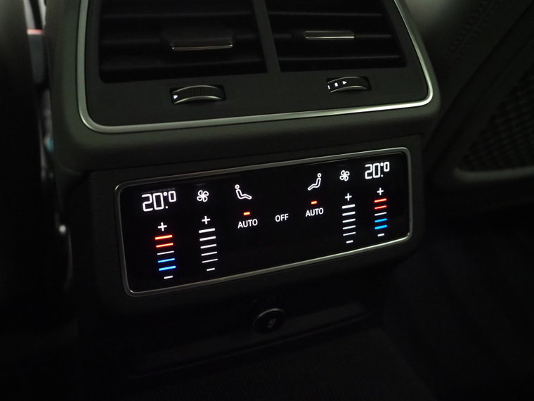 Vehicle Image 40