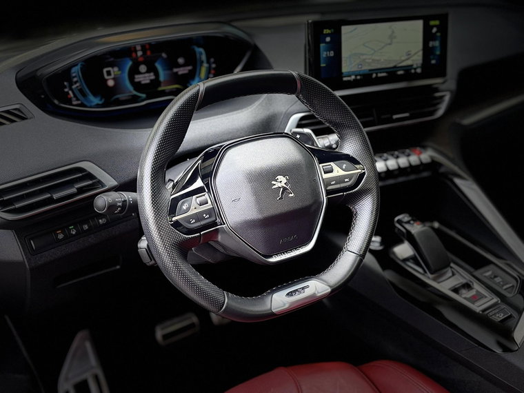 Vehicle Image 32