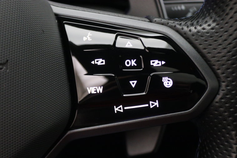 Vehicle Image 52