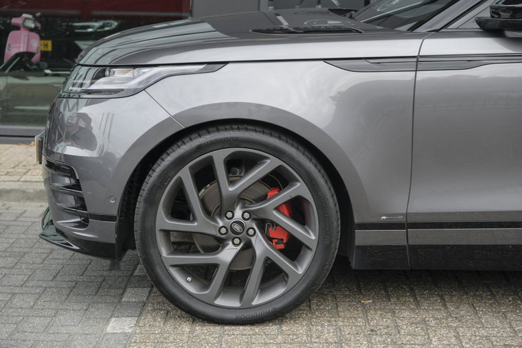 Vehicle Image 32