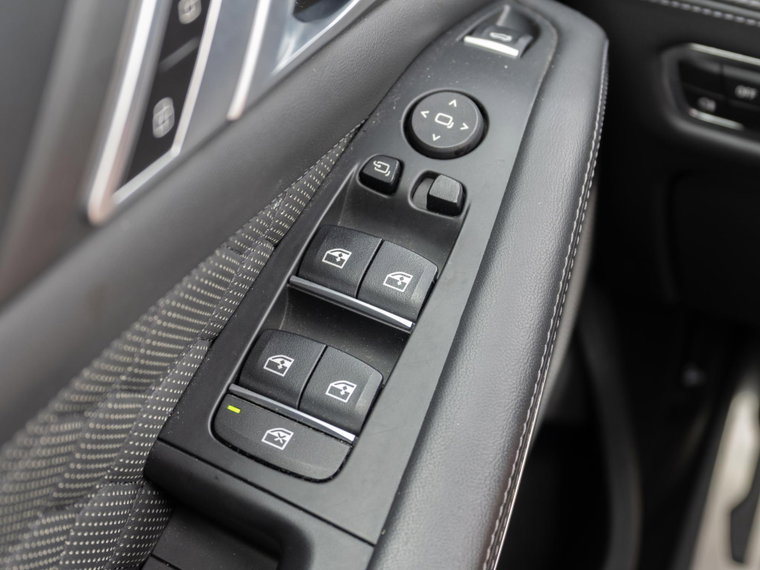 Vehicle Image 48
