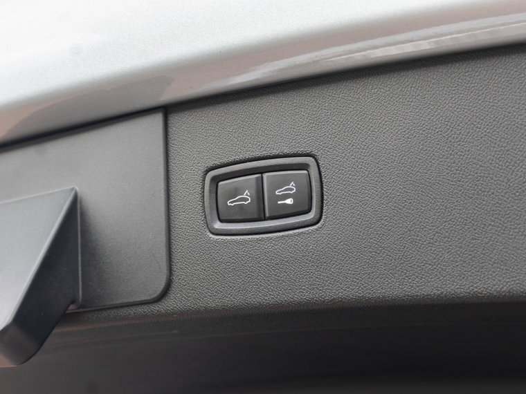 Vehicle Image 27