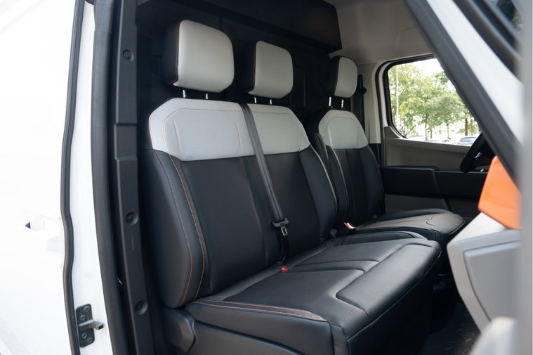 Vehicle Image 21